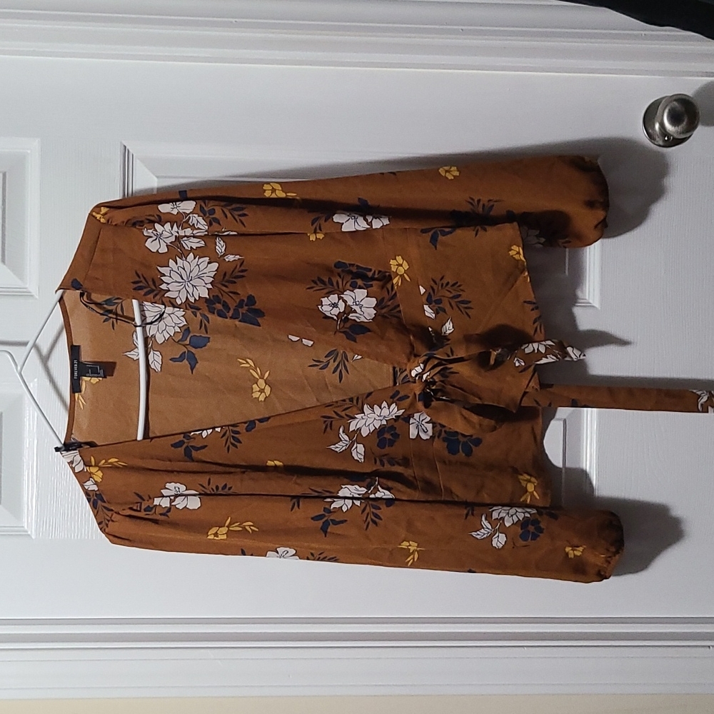 Women's wrap blouse